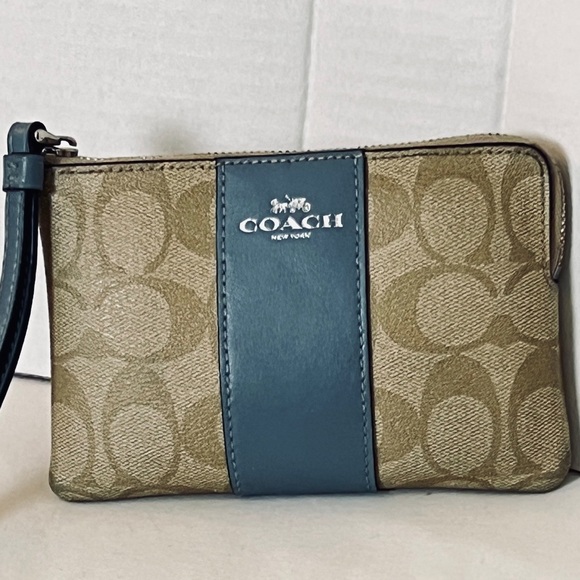 Coach Corner Zip Wristlet Blue Leather/Tan/Chalk - Picture 8 of 8
